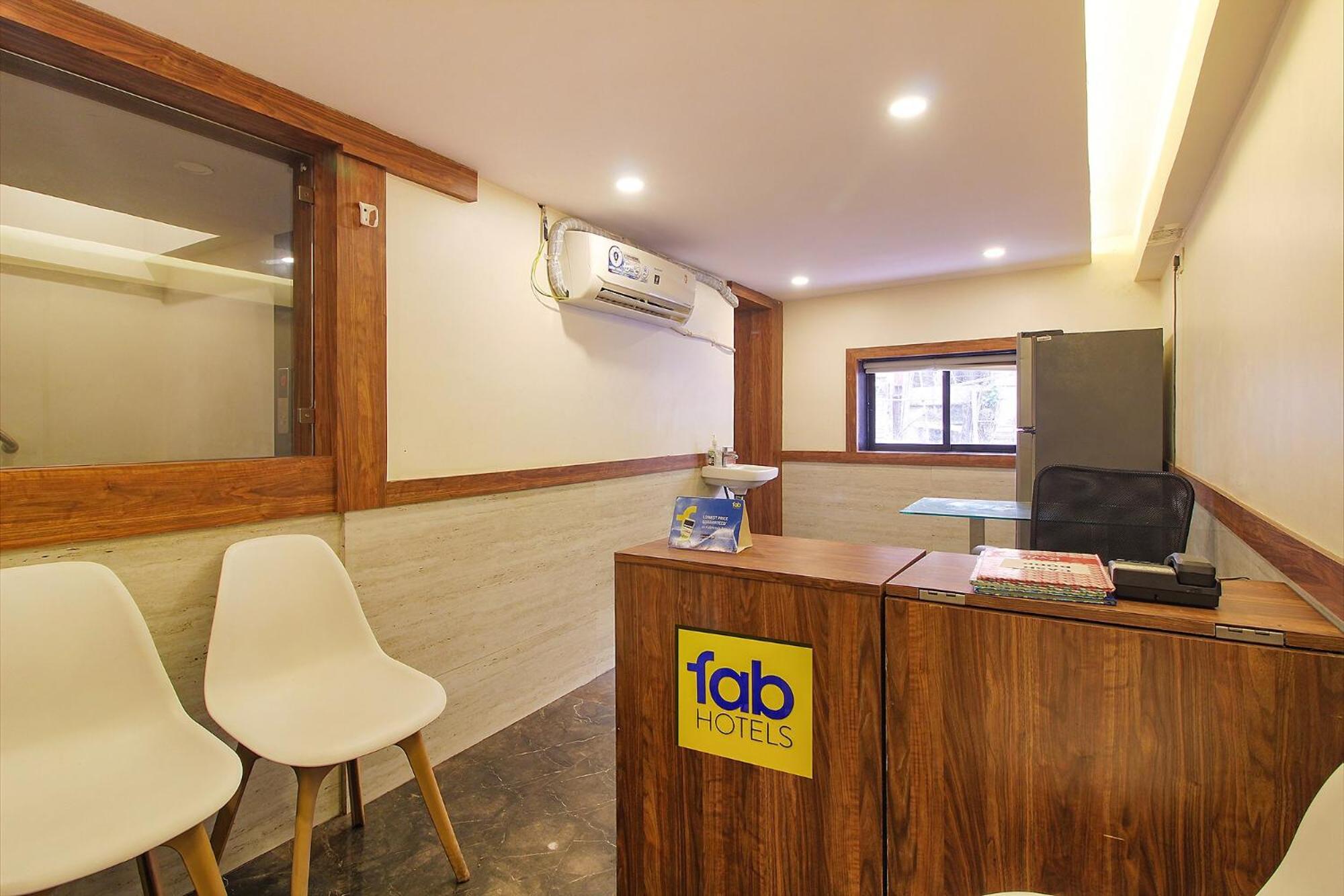 Fabhotel Peninsula - Nr Csmt Station ムンバイ エクステリア 写真